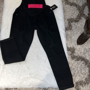 Black maternity jeans
